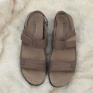 Aravon by New balance 13 B